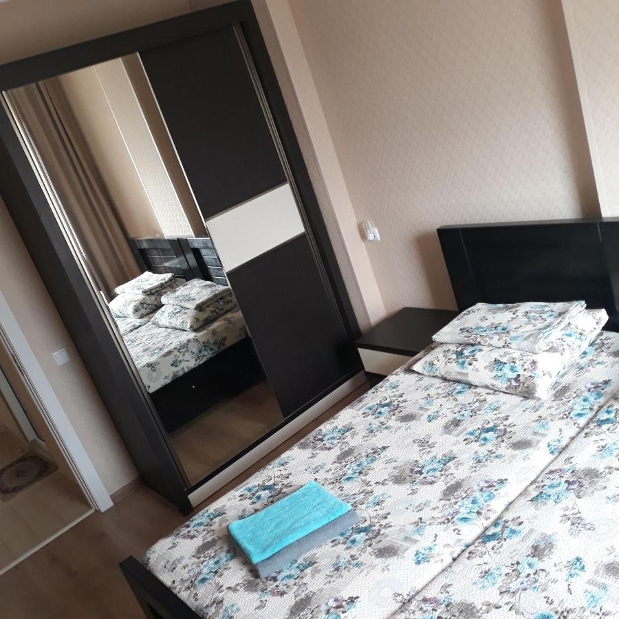 Grigol'S Apartament Tbilisi Esterno foto